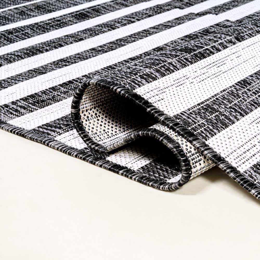 5'x8' Sukie Modern Offset Stripe Indoor/Outdoor Area Rug, Black/Ivory - JONATHAN Y