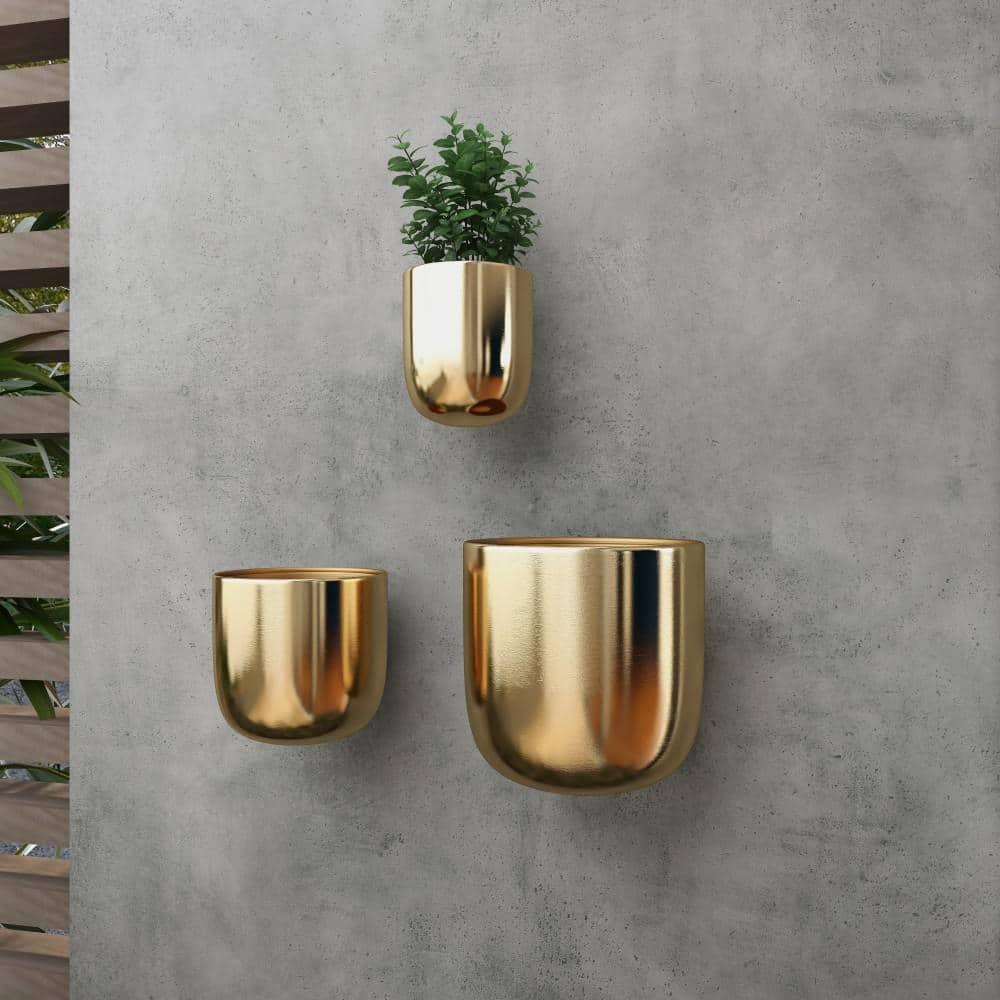 DecMode 9", 7", 6"H Round Gold Metal Indoor Outdoor Floating Wall Planter (3 Count)