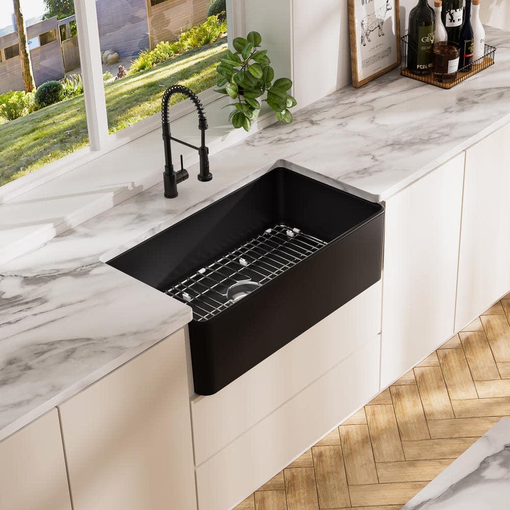 33" L x 20" W Fireclay Farmhouse Kitchen Sink with Sink Grid and Basket Strainer