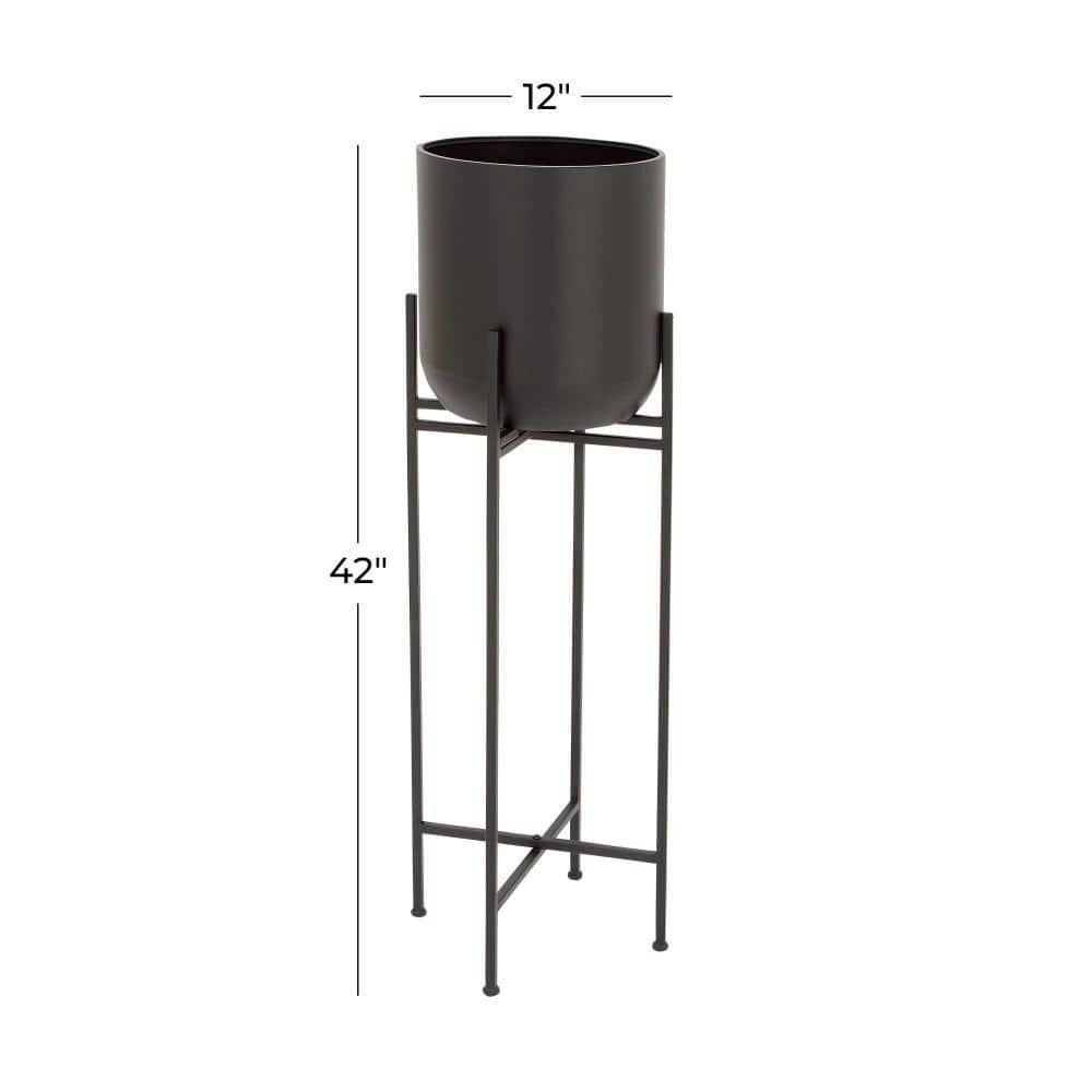 Olivia & May Modern With Stand Iron Planter Pots Black
