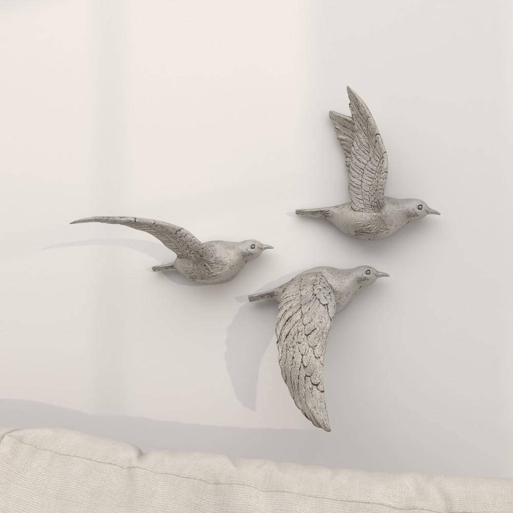 DecMode Silver Polystone Metallic 3D Sculpted Bird Wall Decor (3 Count)