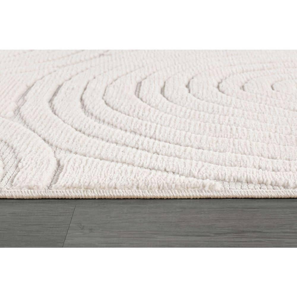 Cloudy Touch White 5 x 7 ft. Circular Indoor Area Rug