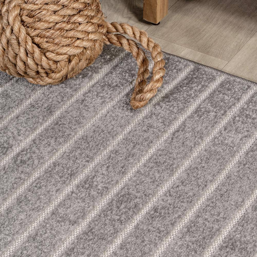 JONATHAN Y Odense High-Low Minimalist Angle Geometric Gray/Ivory 4 ft. x 6 ft. Indoor/Outdoor Area Rug