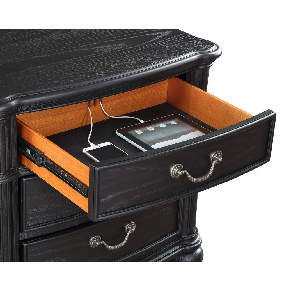 Coaster Celina Traditional 3-drawer Wood Nightstand Bedside Table Black