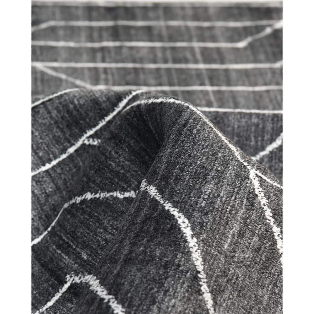 Kali Geometric Area Rug
