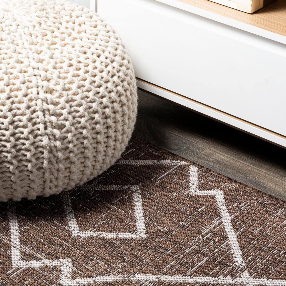 2'x10' Carwa Diamond Trellis Indoor/Outdoor Runner Rug, Brown/Beige - JONATHAN Y