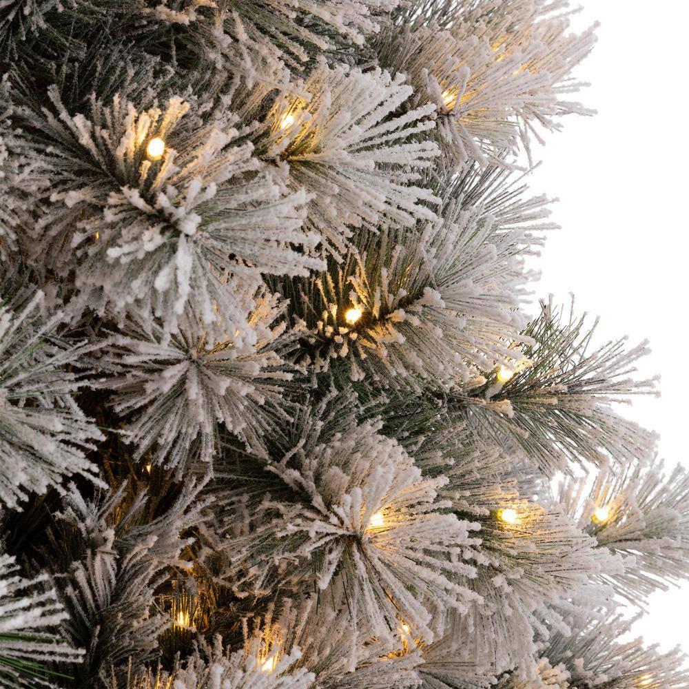 Glitz Design Glitzhome 7.5ft Pre-Lit Snow Flocked Artificial Pine Christmas Tree With 650 Warm White