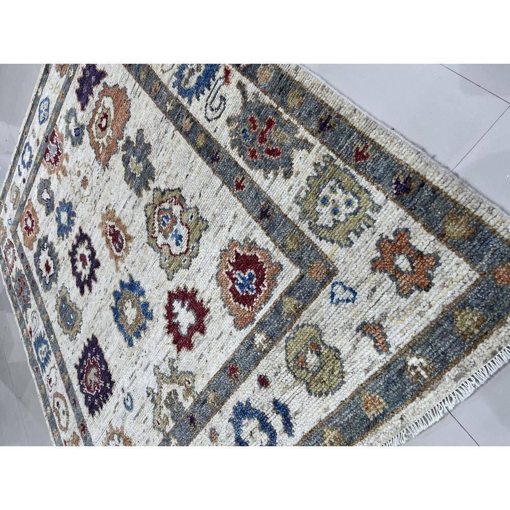 EORC Stylish and Durable Hand Knotted Traditional Oriental Wool Indoor Ivory Rectangle Area Rugs
