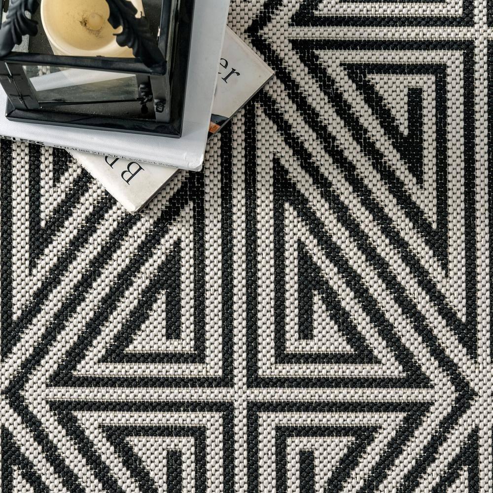 nuLOOM Kelsey Modern Abstract Indoor and Outdoor Area Rug