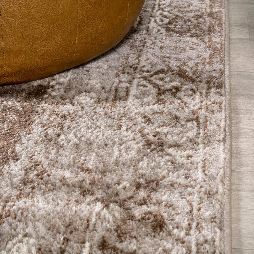 JONATHAN Y Rosalia Cottage Medallion Cream/Brown 4 ft. x 6 ft. Area Rug