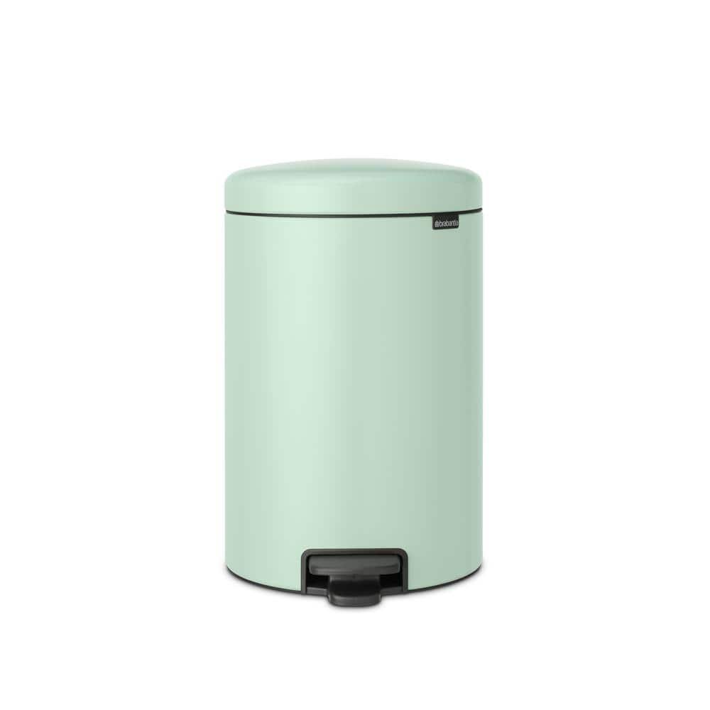 Jade Green Round Plastic Step-On Trash Can, 5.3 Gallon