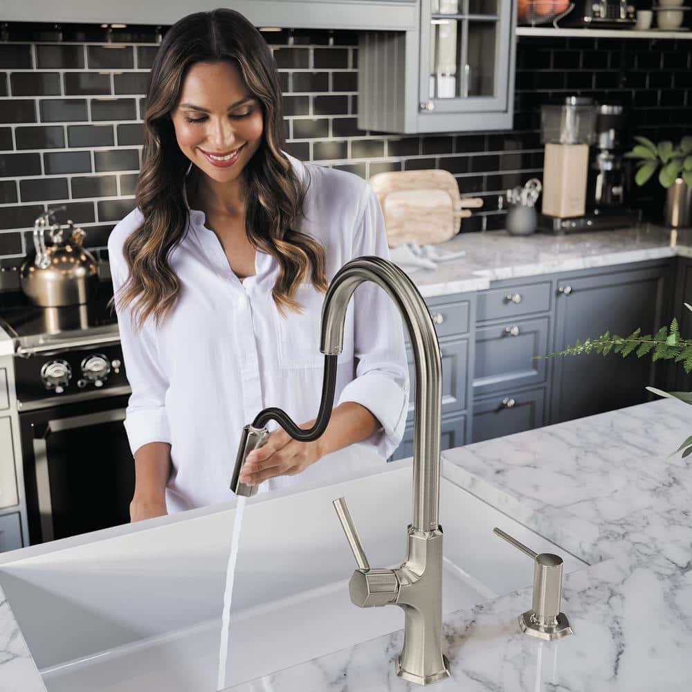 Locarno Single Handle Kitchen Faucet