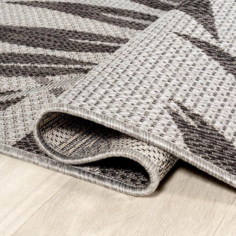8' x 10' Havana Tropical Palm Leaf Indoor/Outdoor Area Rug, Gray/Black - JONATHAN Y
