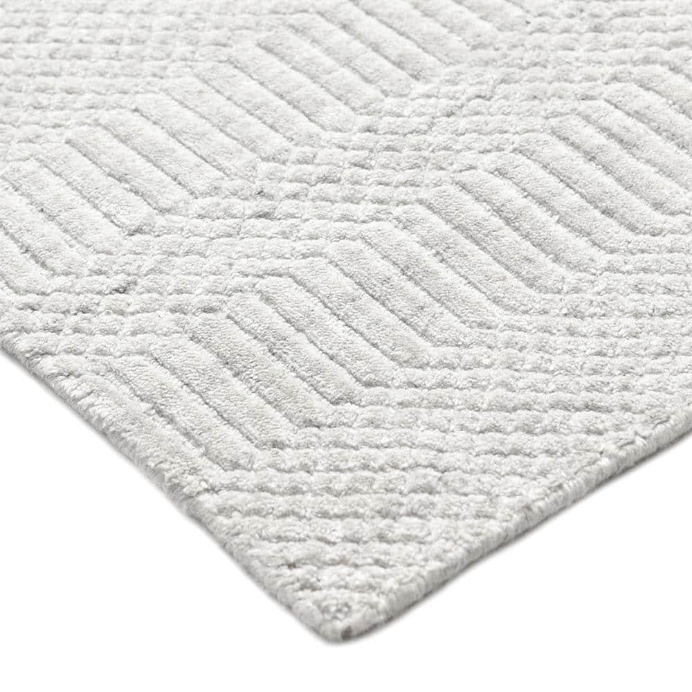 Handmade Ivory Wool and Viscose 9' x 12' Area Rug