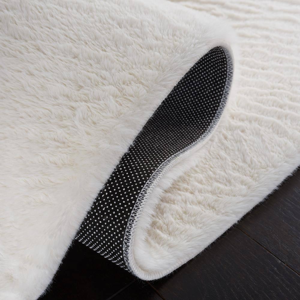 Faux Rabbit Fur FRF500 Power Loomed Machine Washable Indoor Area Rug - Off White - 4'x6' - Safavieh