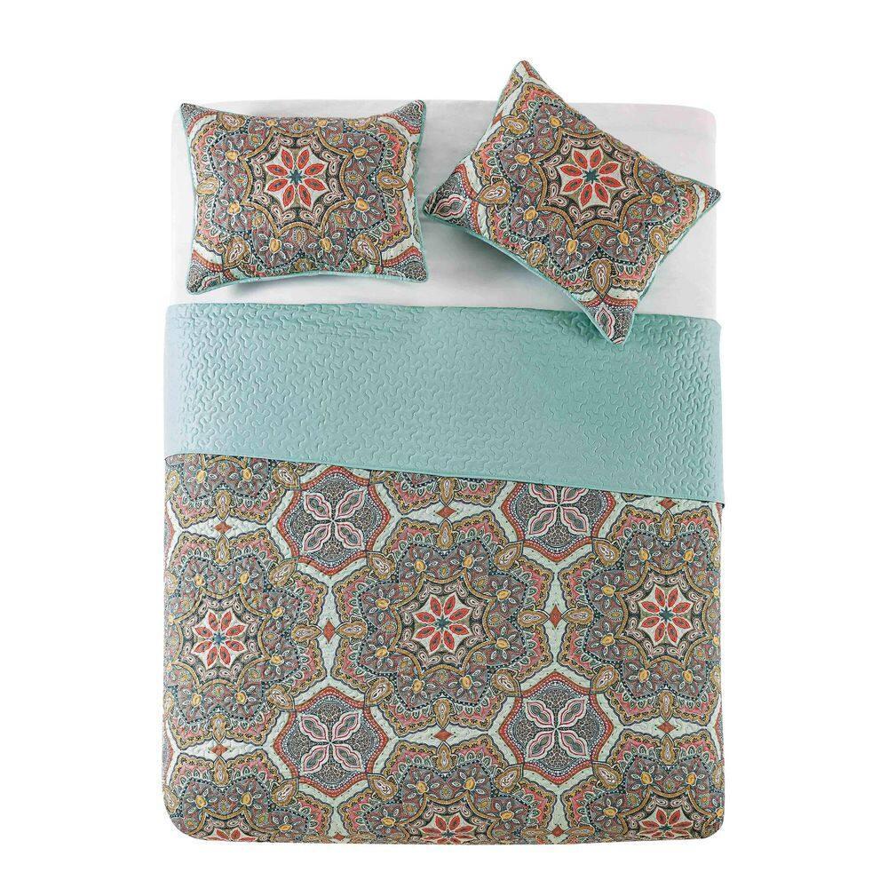 VCNY Yara 3-Piece Reversible Medallion Quilt Set