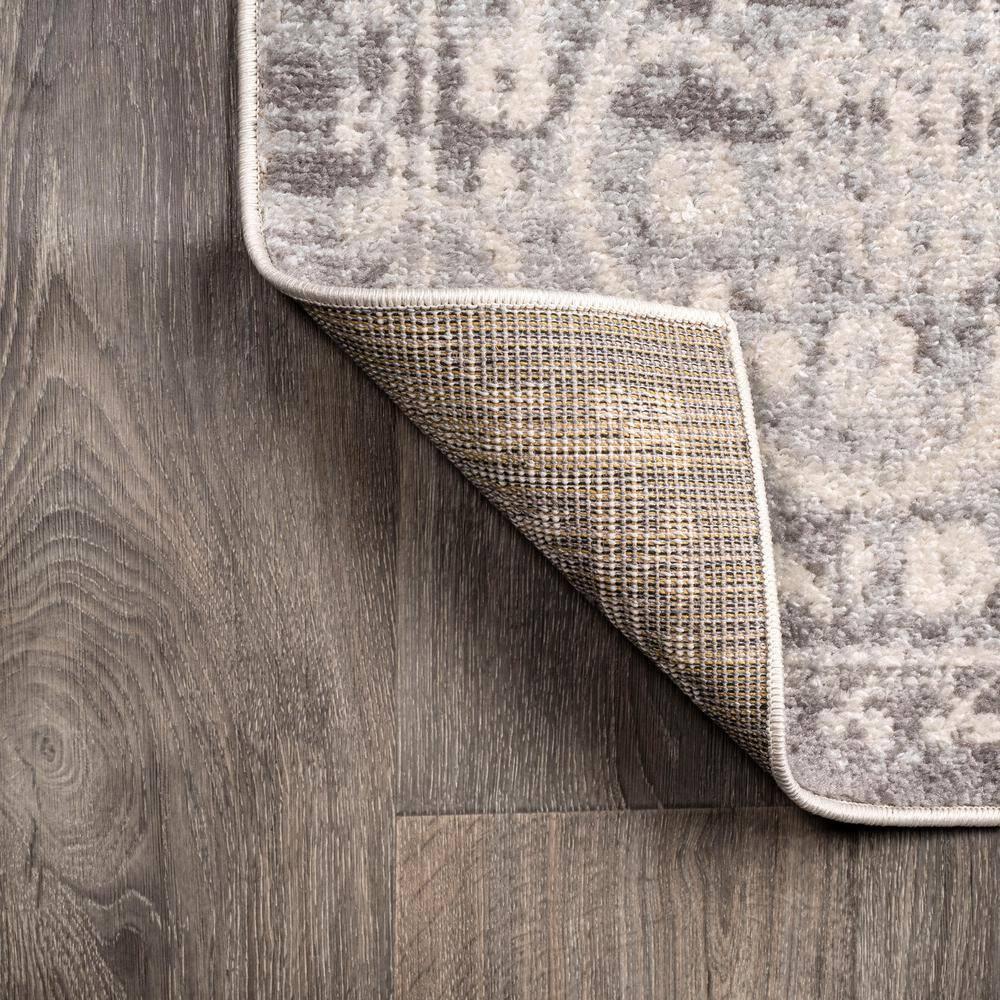 4'x6' Minori Filigree Medallion Area Rug, Light Gray/Cream - JONATHAN Y