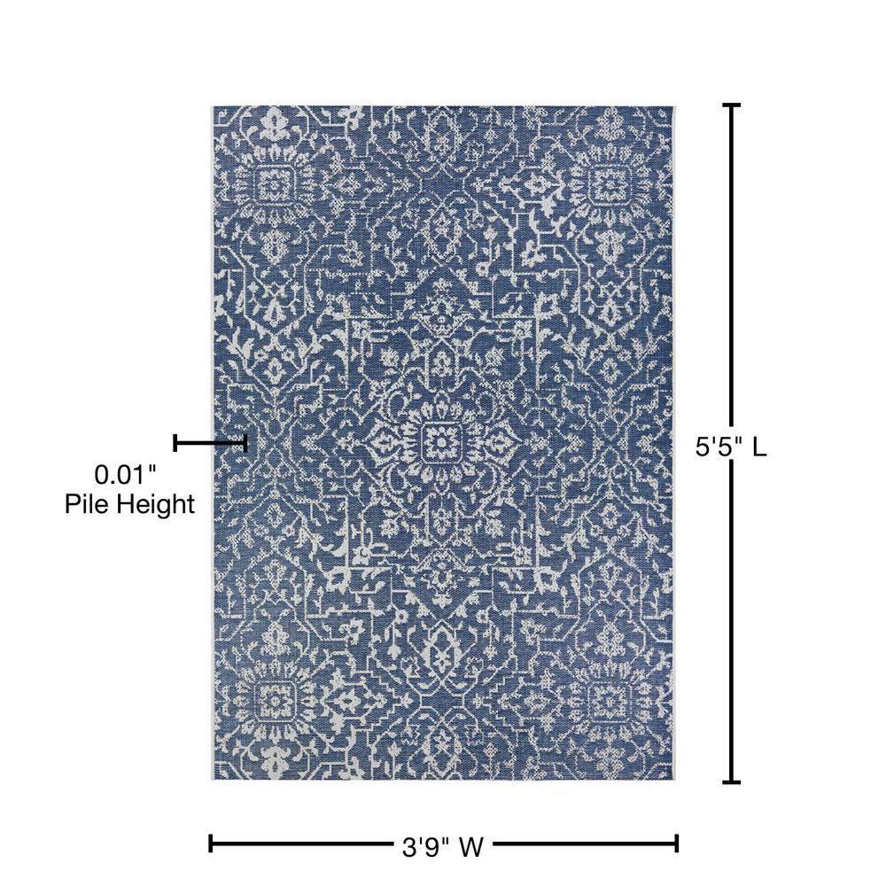 Couristan Monte Carlo Palmette Indoor/Outdoor Area Rug, 3'9" x 5'5", Navy-Ivory