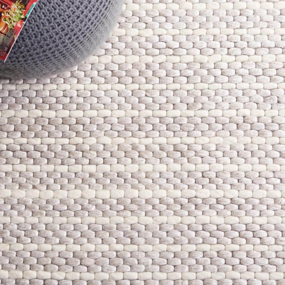 SAFAVIEH Marbella Cassandra Distressed Area Rug, Beige/Ivory, 8' x 10'