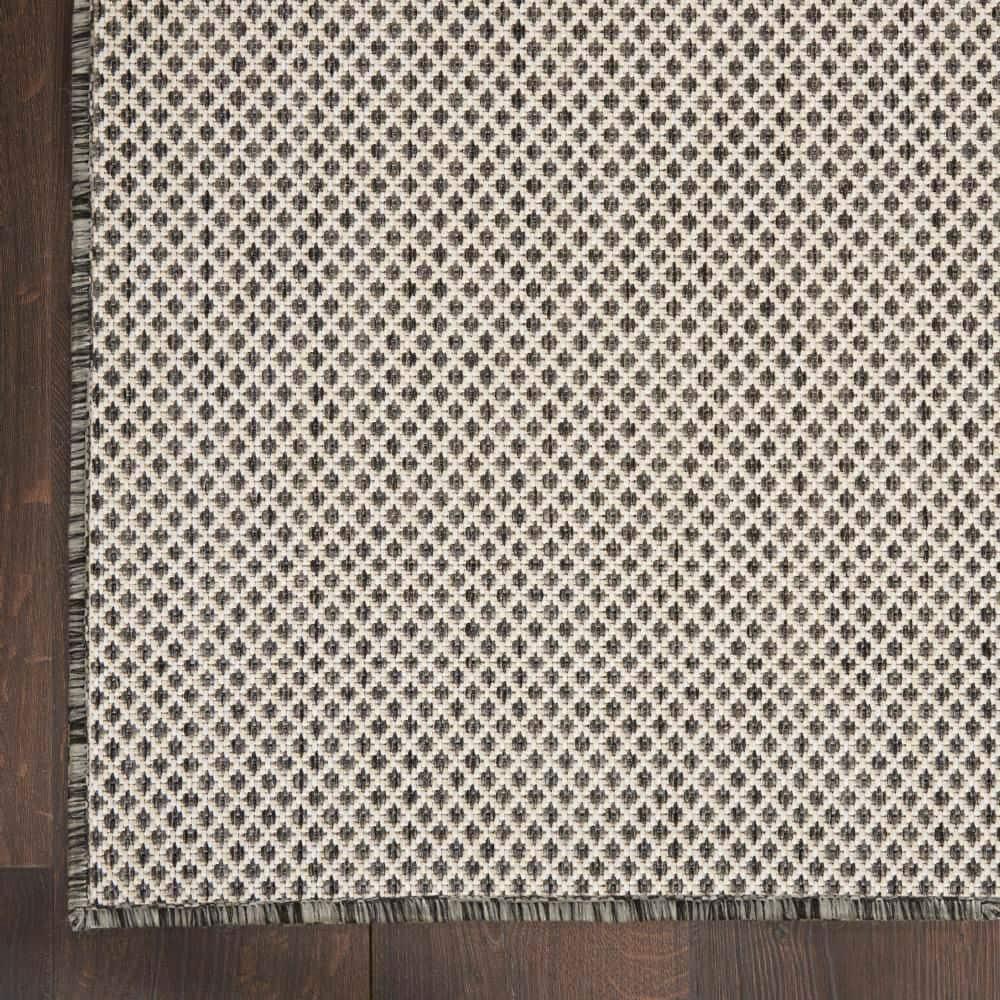 Nourison Courtyard Geometric Indoor / Outdoor Rug