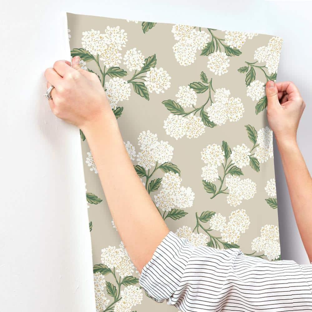 Rifle Paper Co. Hydrangea 27' x 27" Wallpaper