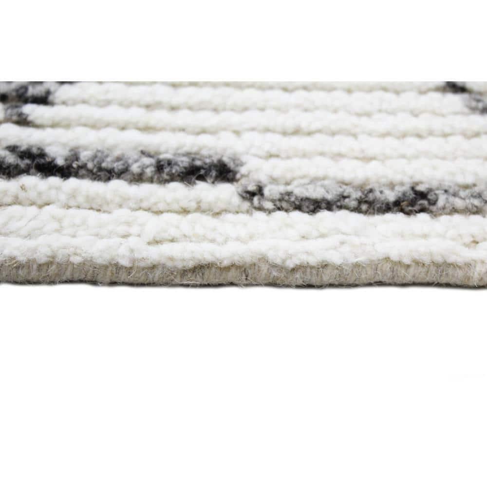 Bashian July Area Rug Ivory 3'6" X 5'6"
