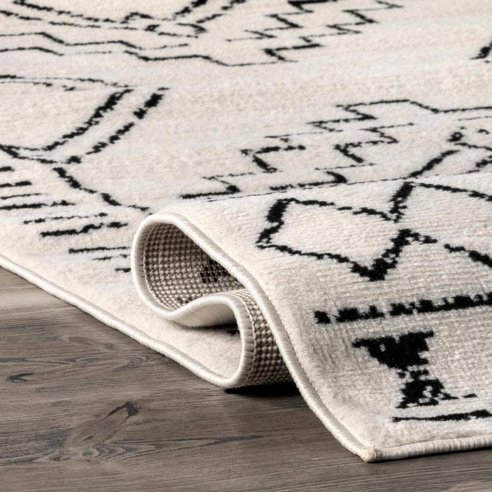 Gray 8' x 10' Rectangular Stain-Resistant Synthetic Area Rug