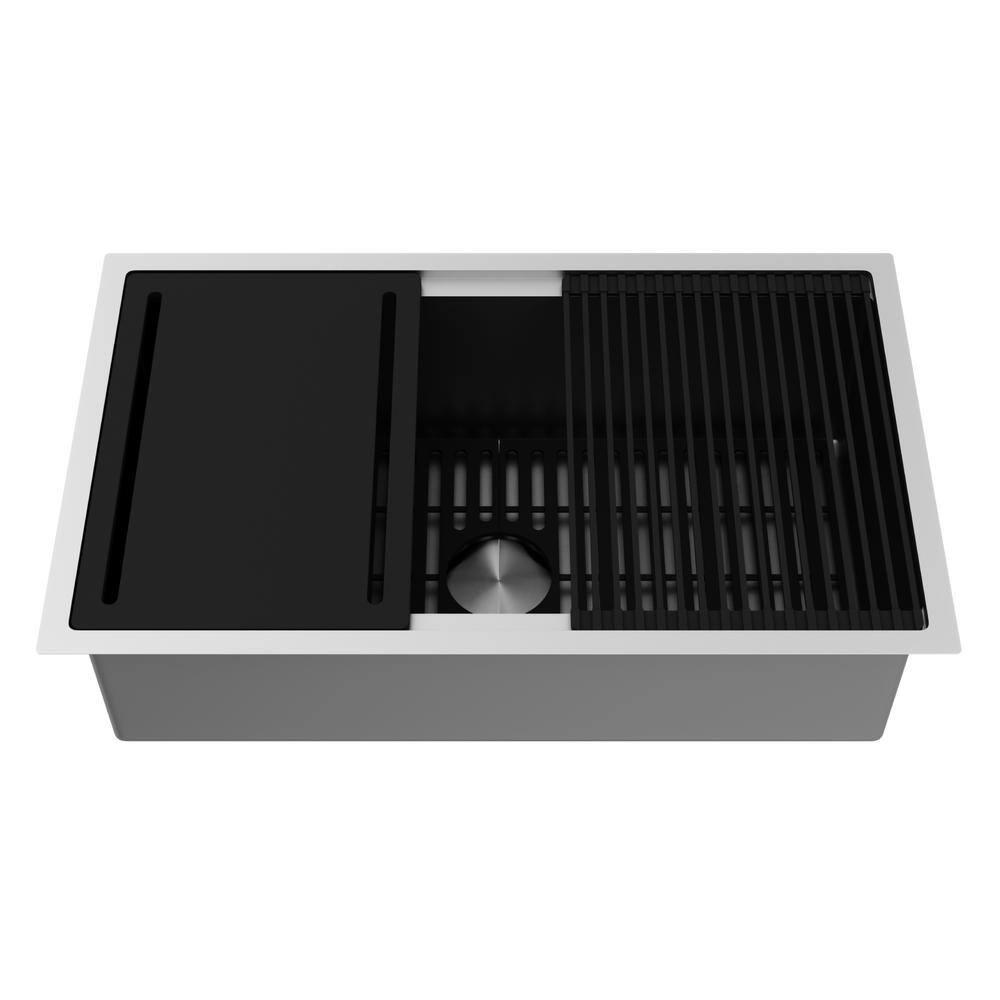 Vigo VGR3320CK1 32-inch Farmhouse Stainless Steel Kitchen Sink, Grid and Strainer