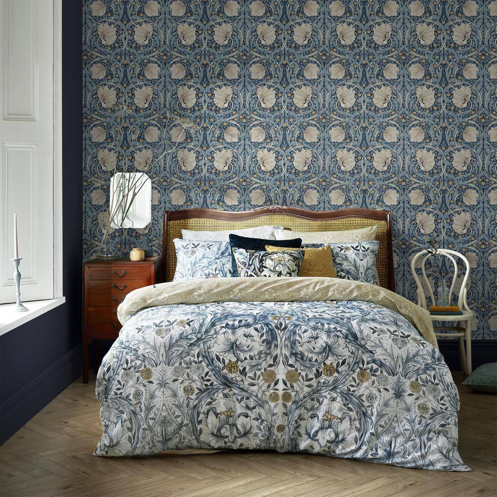 Nilda Floral Wallpaper