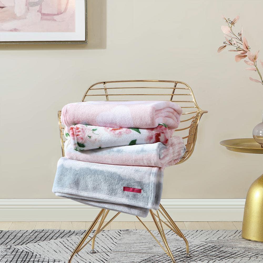Betsey Johnson Hotel Signature Betsey Johnson Printed Ultra Soft Plush Fleece Blankets