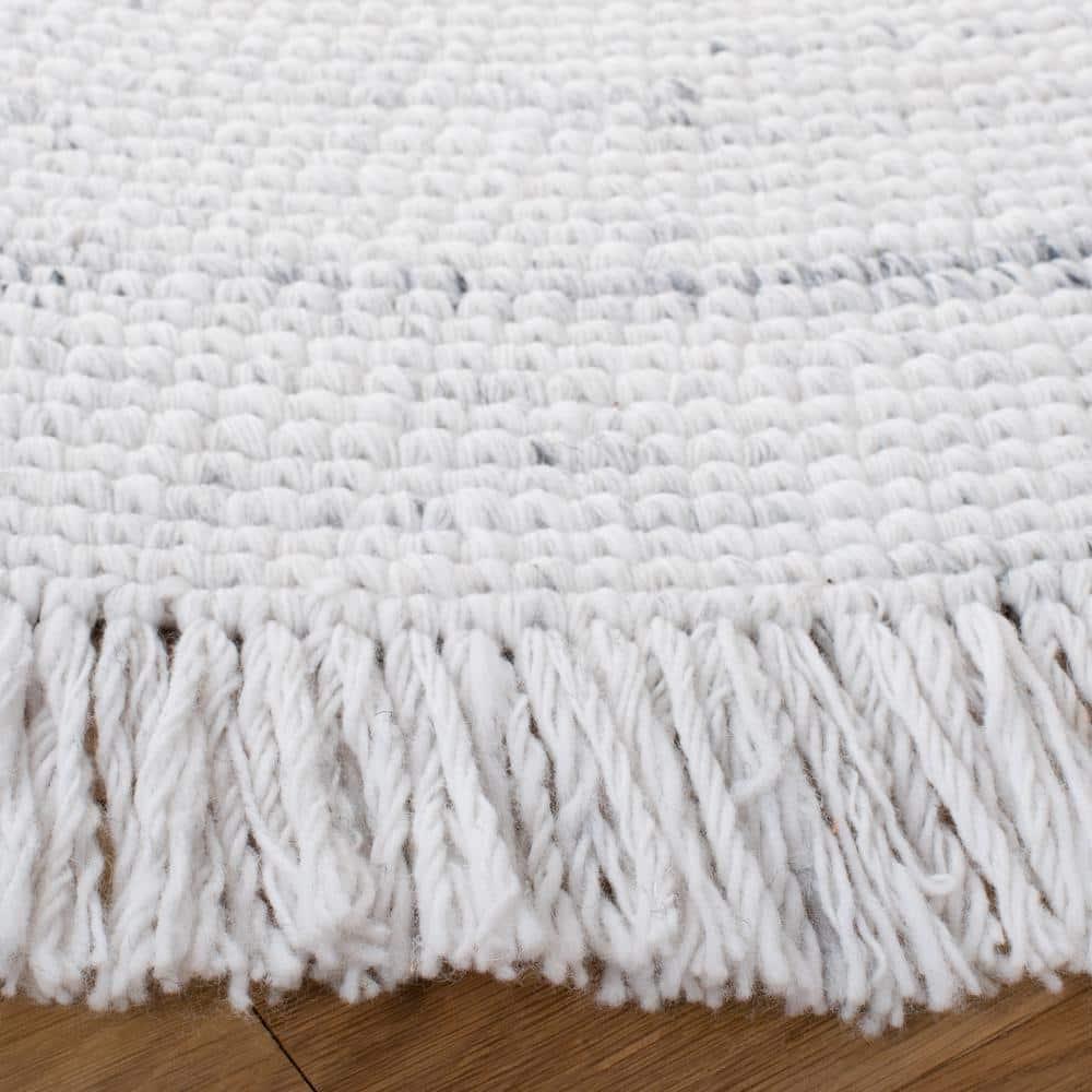 Ivory Braided Round Handmade Synthetic Area Rug, 4'