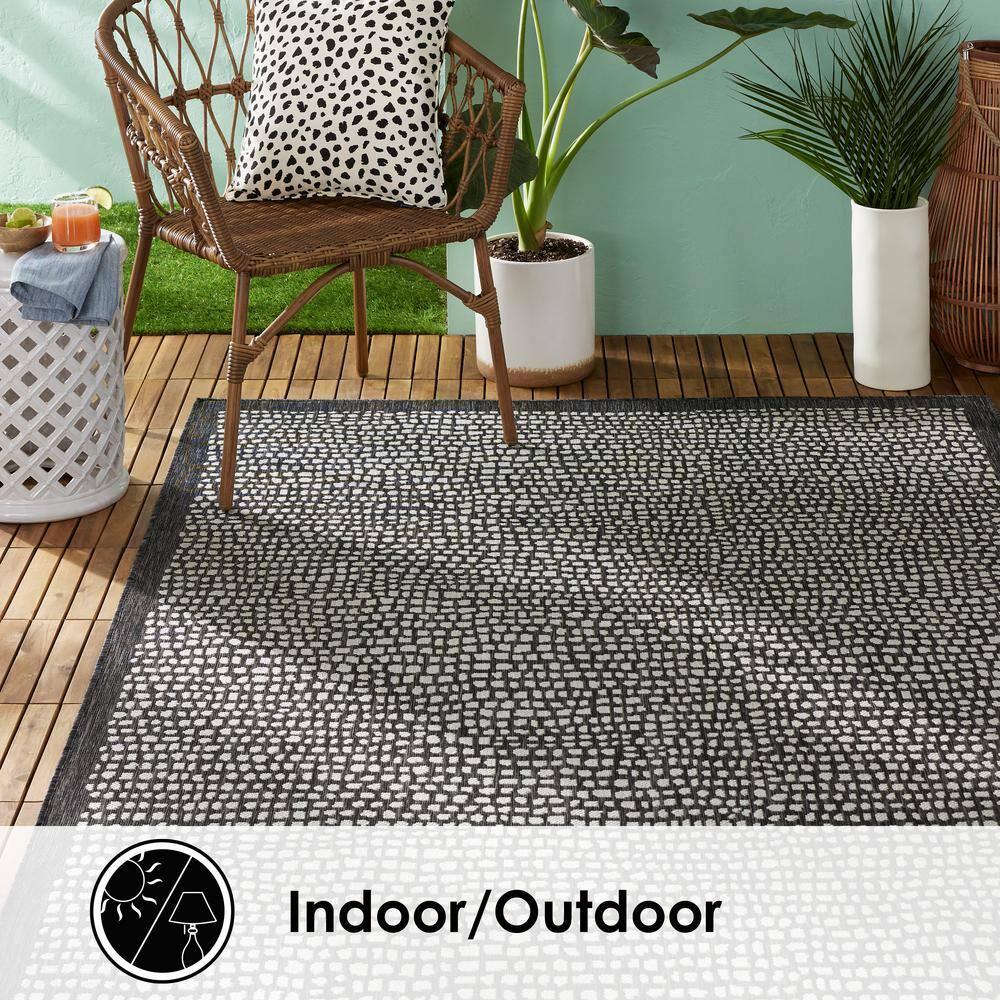 TOMMY BAHAMA Marlin Transitional Indoor/Outdoor Area Rug, Black
