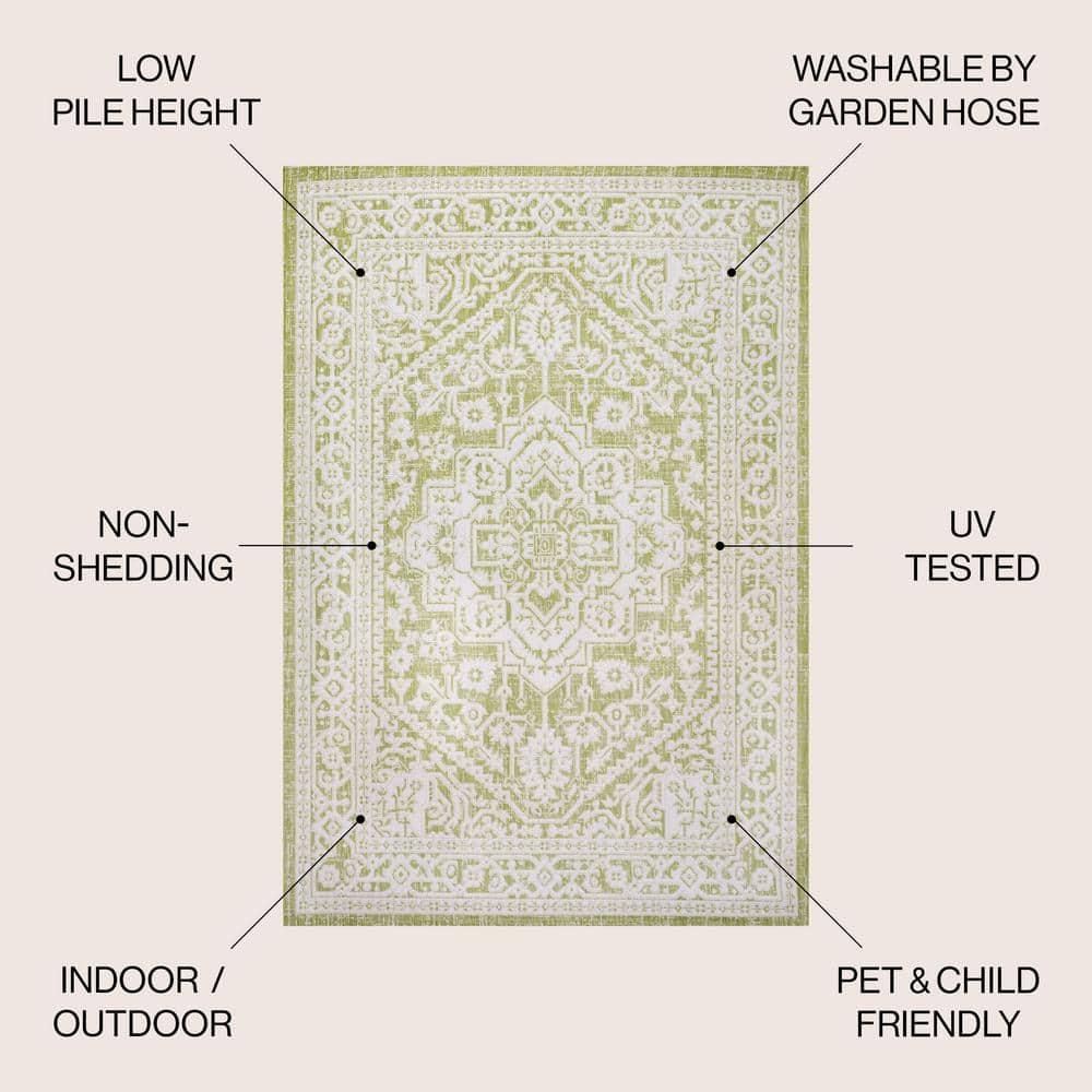 4' x 6' Sinjuri Medallion Textured Weave Indoor/Outdoor Area Rug, Green/Cream - JONATHAN Y