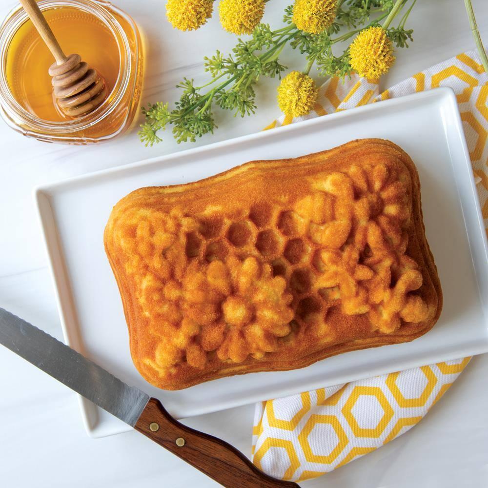 Nordic Ware Nordic Ware Honeycomb Loaf Pan