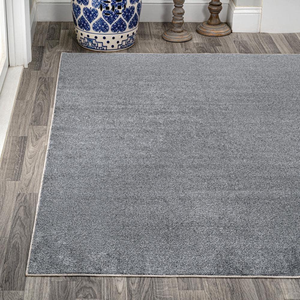 JONATHAN Y Twyla Classic Solid Low-Pile Machine-Washable Gray 3 ft. x 5 ft. Area Rug
