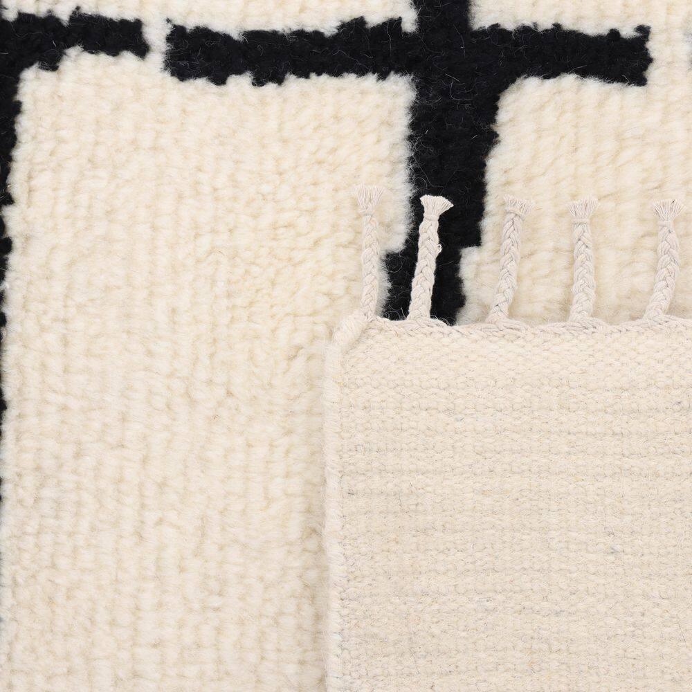 Hoxton Ivory/Black Rug
