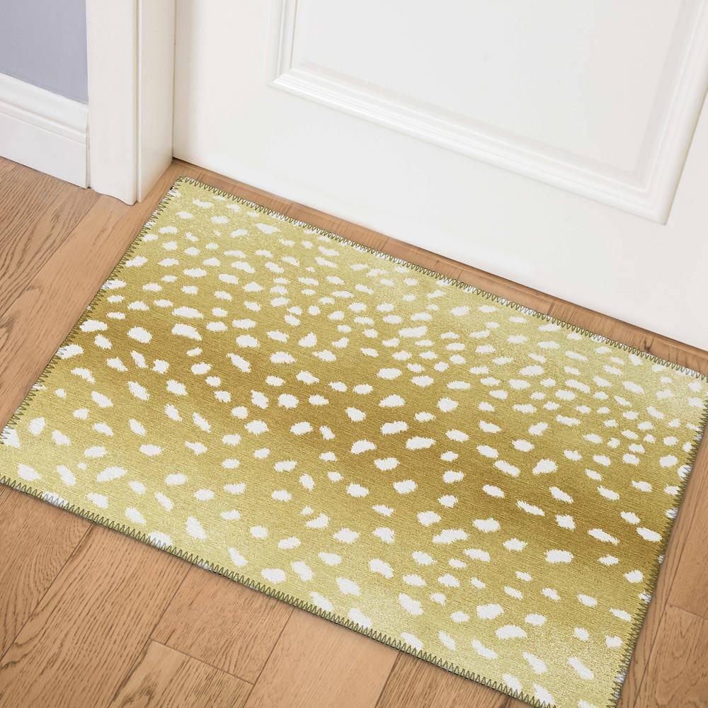 Addison Rugs Indoor/ Outdoor Addison Safari Gazelle Animal Print Washable Area Rug 1'8" x 2'6" - Gilded