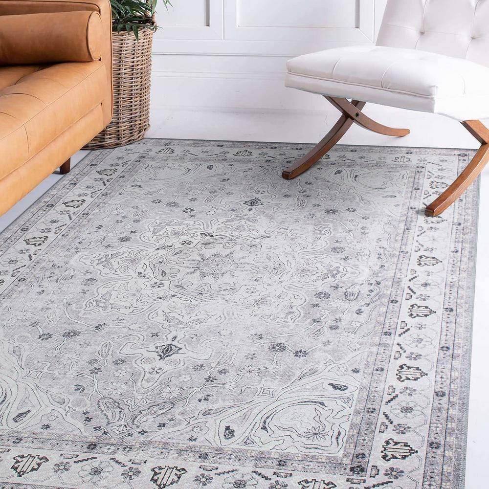 World Rug Gallery Transitional Medallion Machine Washable 5'x7' Gray Area Rug:  Stain-Resistant,  Flat Pile,  Indoor Use