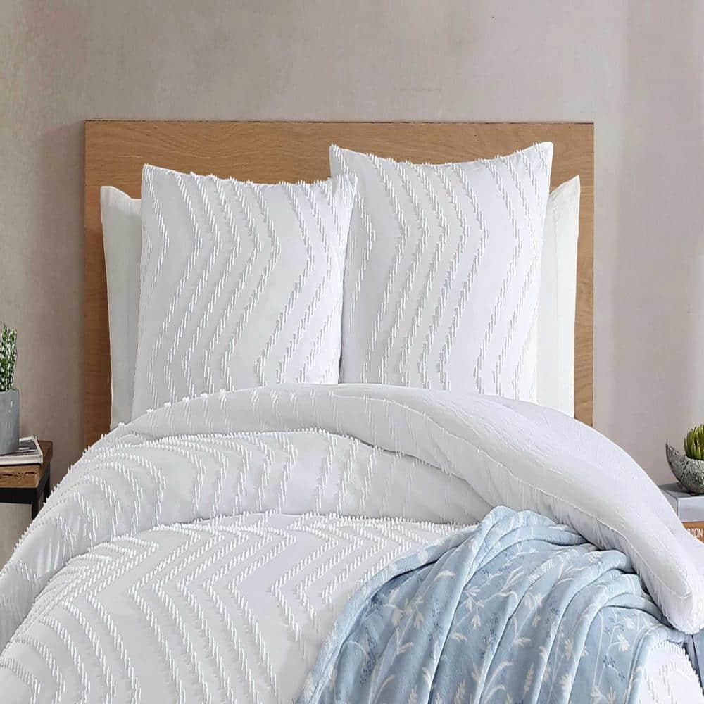 Full/Queen Prarie Zig Zag 100% Microfiber Comforter Bonus Set White - Wrangler: Polyester Fill, Jacquard Chenille Texture, Includes Shams & Throw