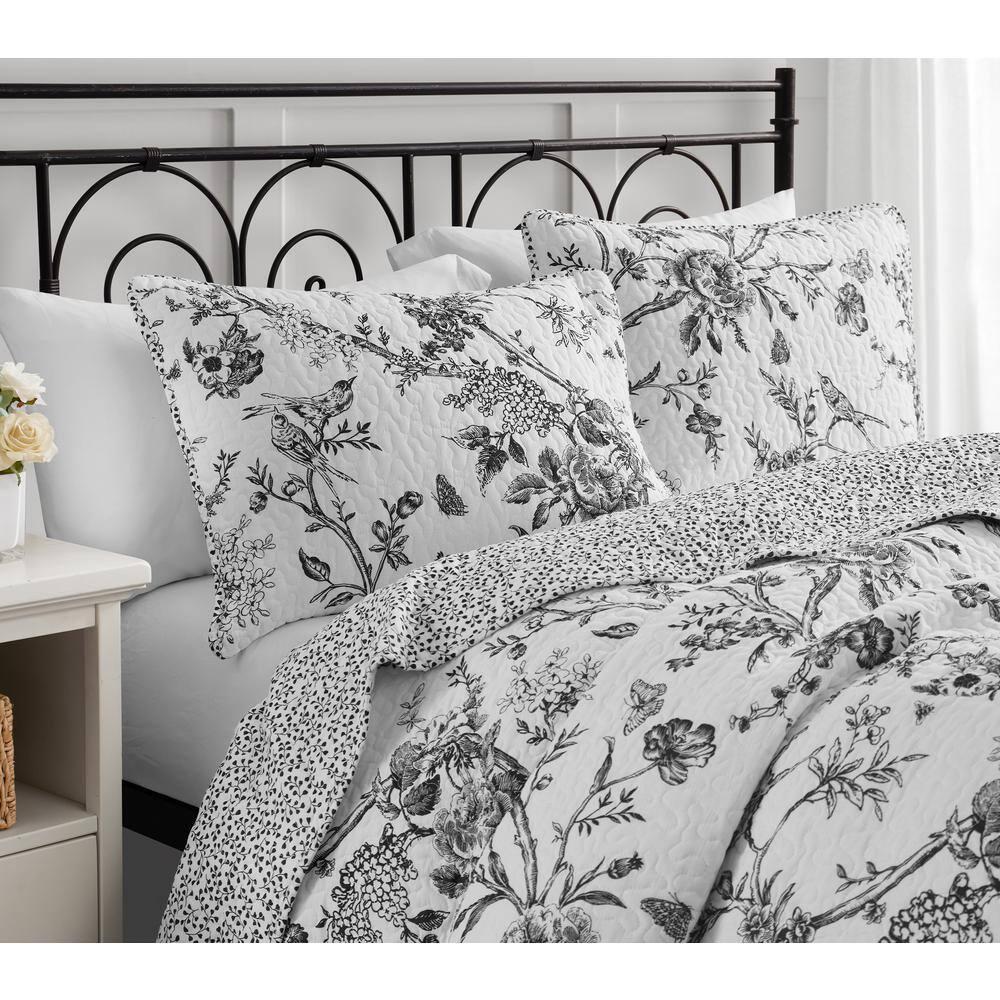 CEDAR COURT Chantilly Toile All-Season Reversible Cotton Quilt Set
