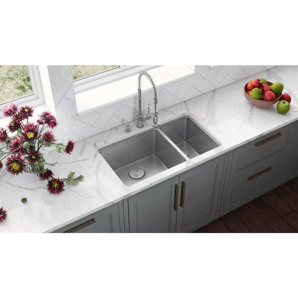 Ruvati 32-inch Undermount Kitchen Sink 16 Gauge Stainless Steel
