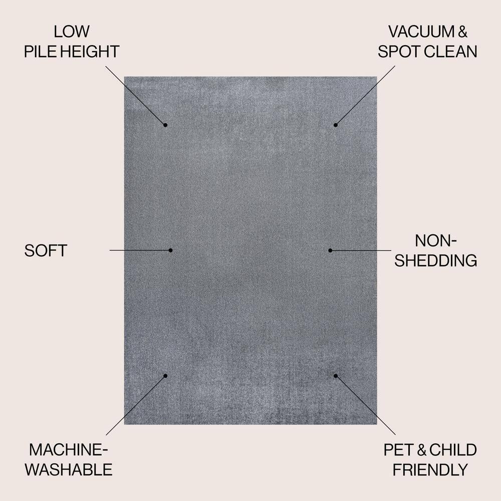 JONATHAN Y Twyla Classic Solid Low-Pile Machine-Washable Gray 3 ft. x 5 ft. Area Rug