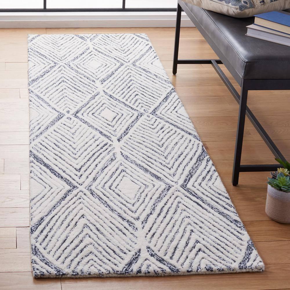 Abstract ABT350 Handmade Indoor Runner - Ivory/Charcoal - 2'-3"x12' - Safavieh