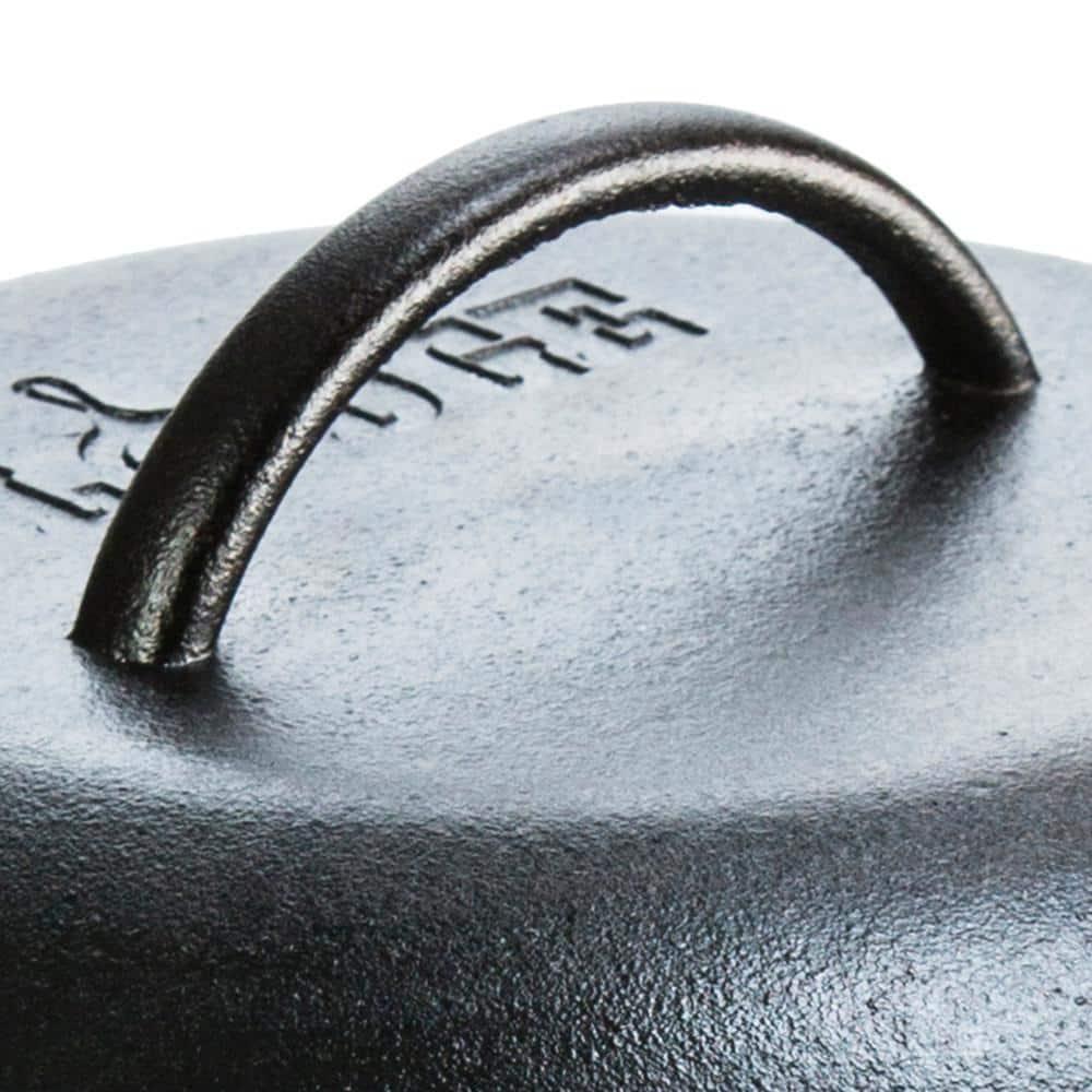 Lodge ® Cast Iron 5qt. Dutch Oven
