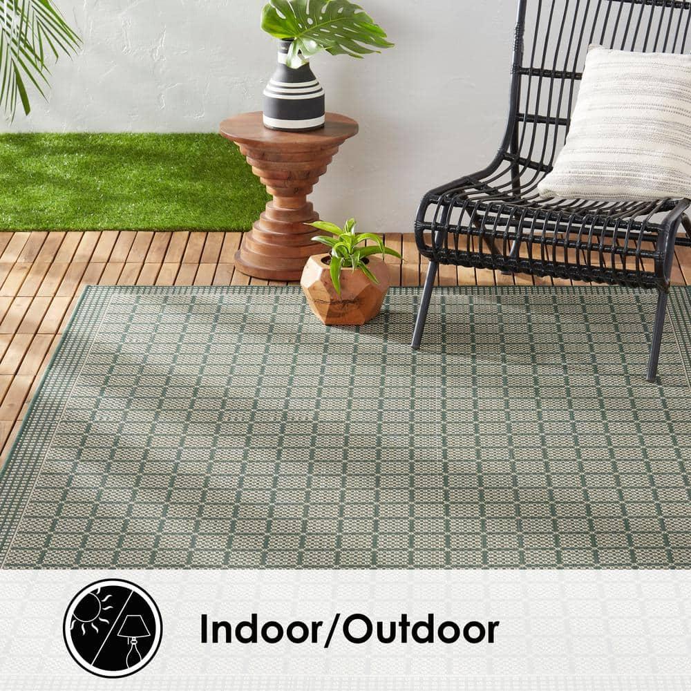Nicole Miller New York Patio Country Luna Geometric Indoor/Outdoor Area Rug, Green/Beige