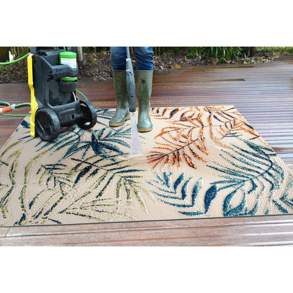 World Rug Gallery Bahama Palm Frond Floral Indoor/Outdoor Area Rug - Multi 5' x 7'