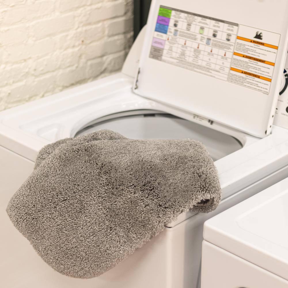 Acclaim Black 20 in. x 34 in. Nylon Machine Washable Bath Mat