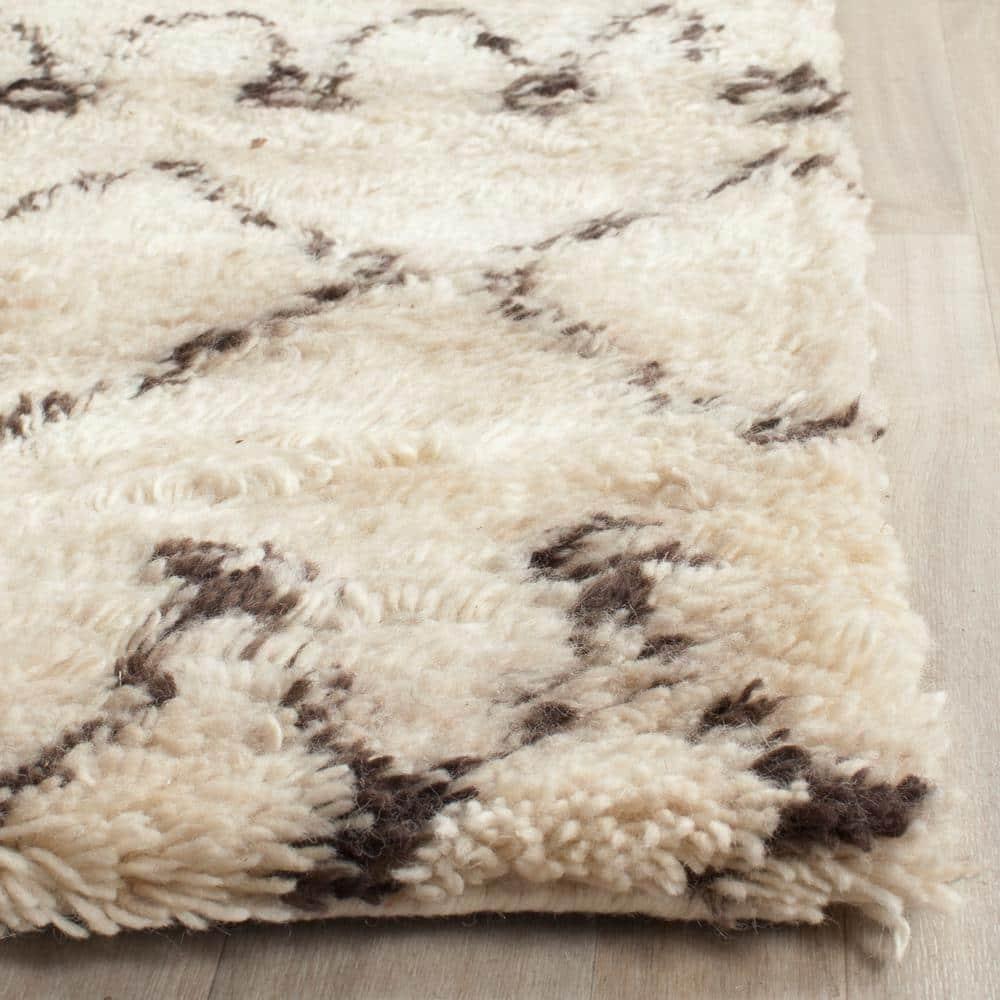 Safavieh CSB851 Casablanca Area Rug-Finish:Ivory/Natural,Shape:Shape,Size:Size