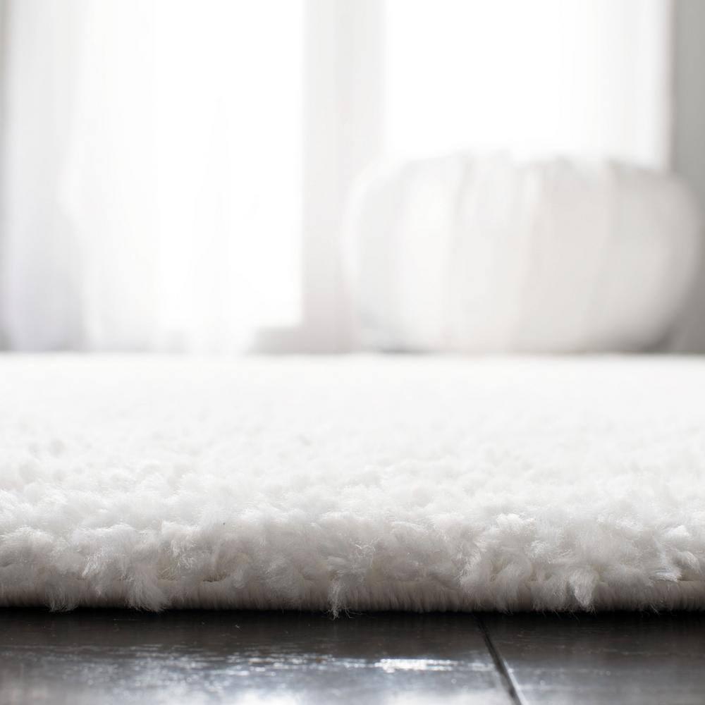 August Shag 900 AUG900 Power Loomed Indoor Accent Rug - White - 3'x5' - Safavieh