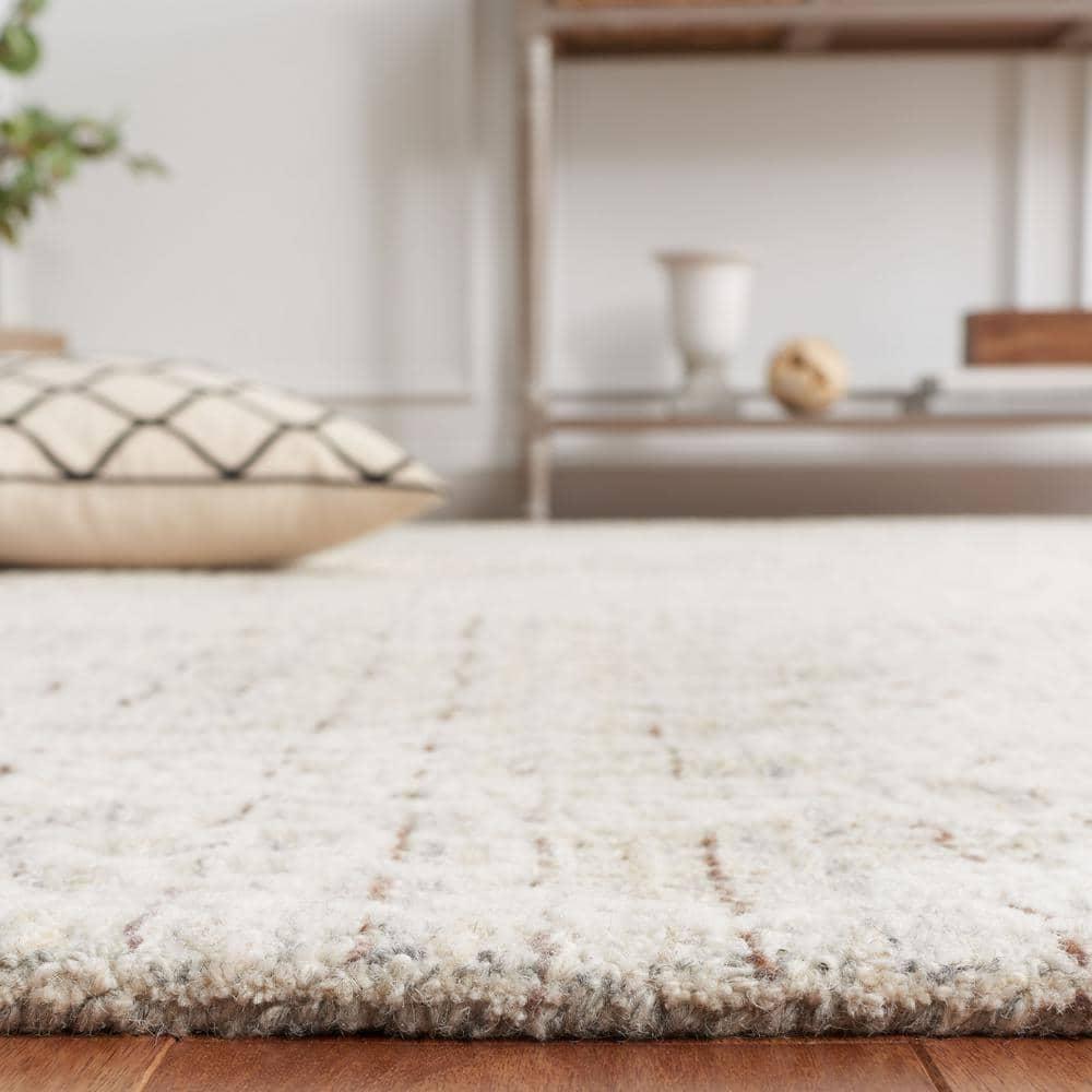Ebony EBN114 Hand Tufted Area Rug - Grey/Ivory - 6'x6' - Safavieh.